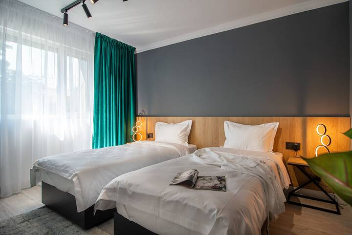 Room 8 of 23
