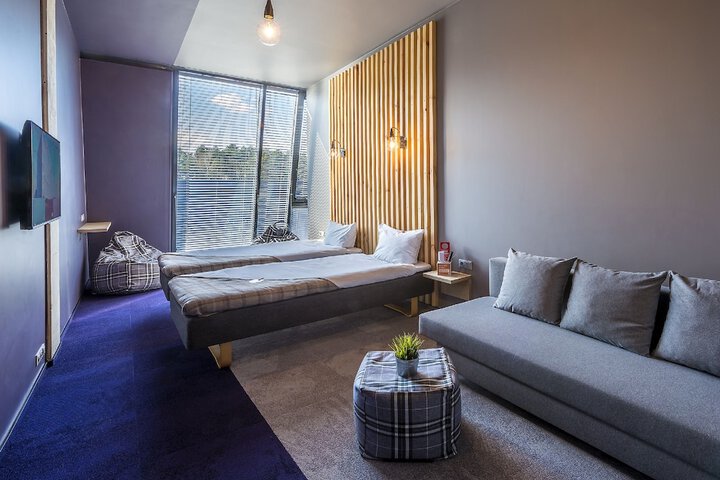 Room 15 of 48