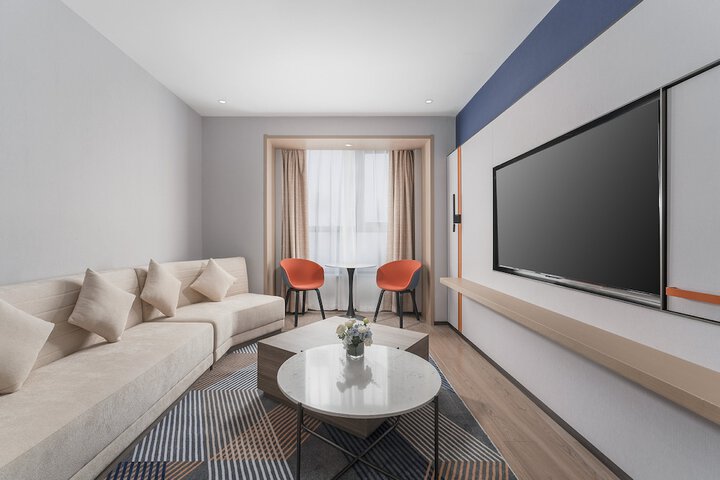 Room 22 of 49