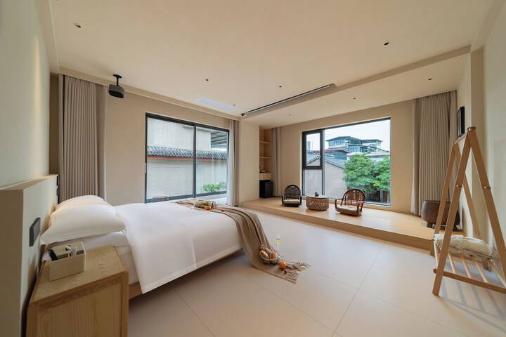 Room 13 of 57