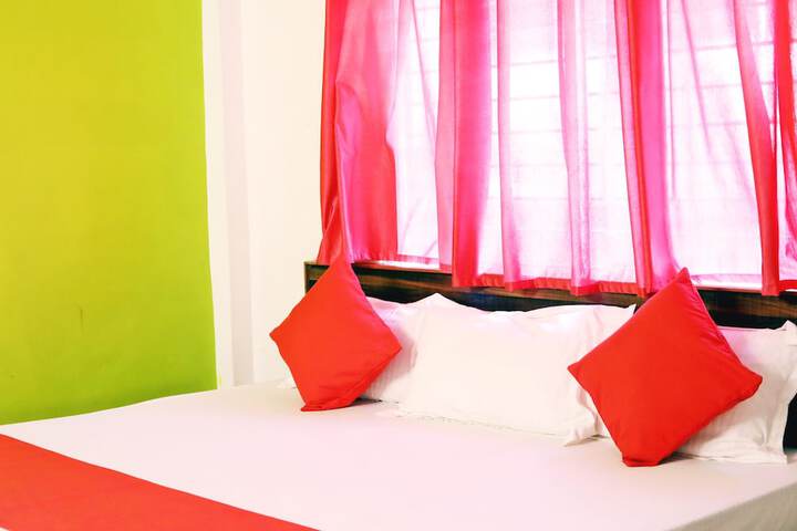 Room 10 of 17