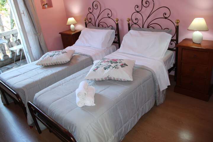 Room 8 of 49