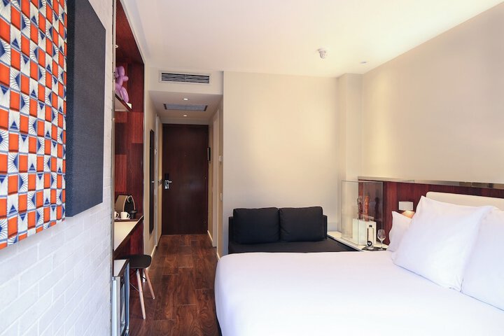 Room 37 of 75