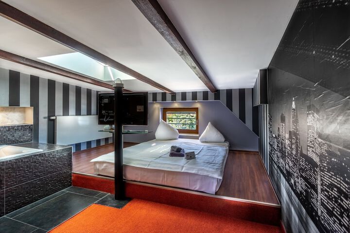 Room 22 of 51