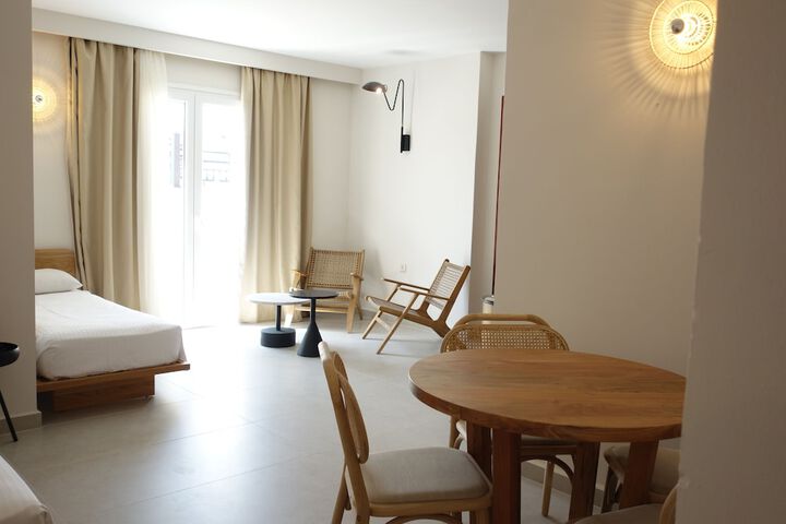 Room 8 of 20