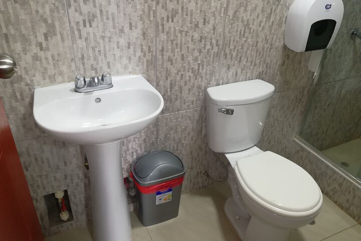 Room 52 of 60