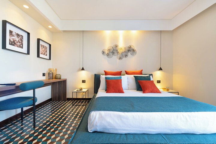 Room 21 of 155