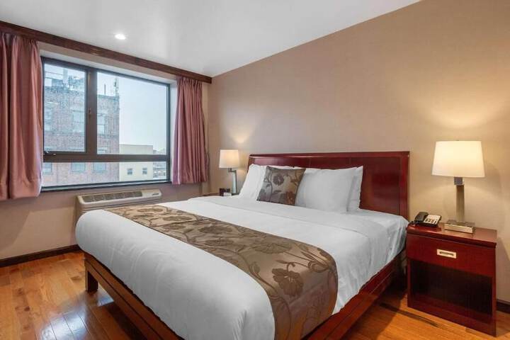 1 King Bed (7 of 14)