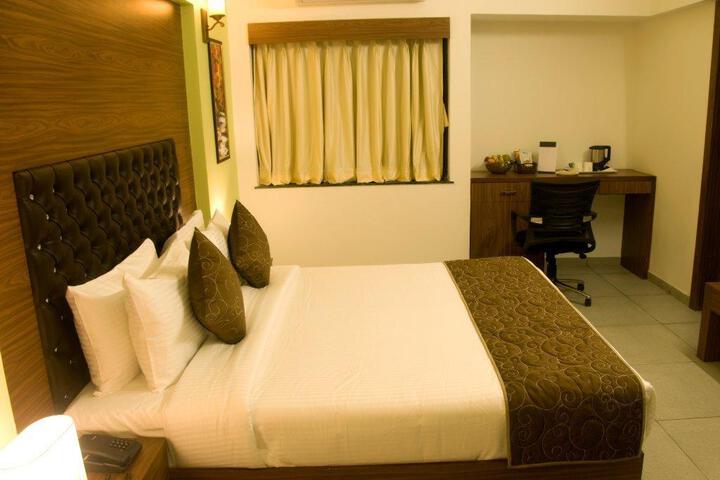 Room 3 of 5