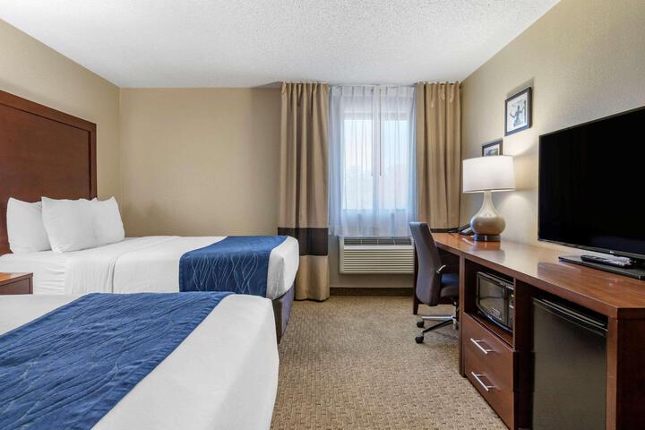 Standard Room, King or Two Doubles (8 of 12)