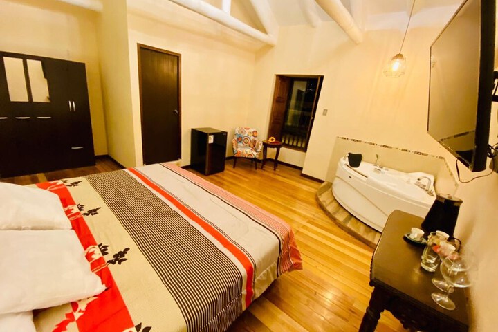 Room 27 of 80