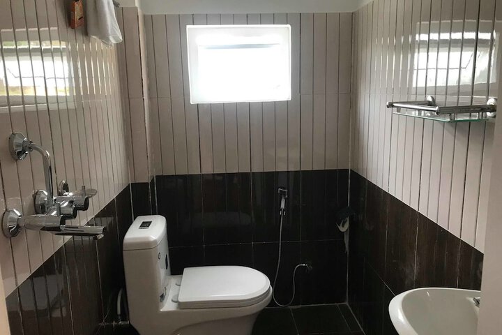 Room 10 of 25