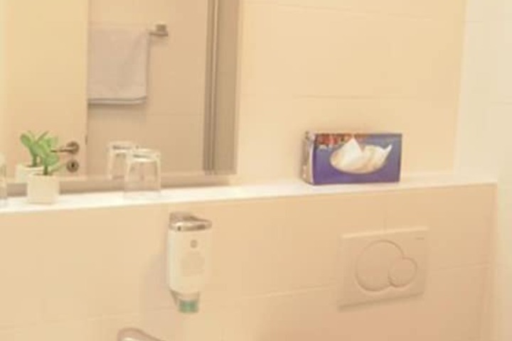 Room 20 of 39