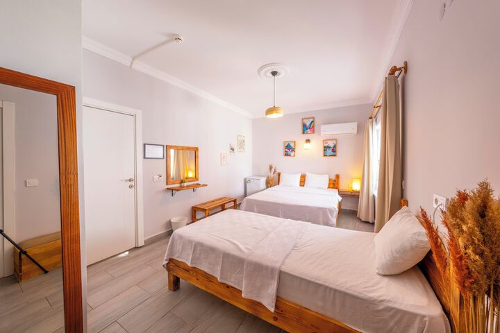 Room 14 of 43