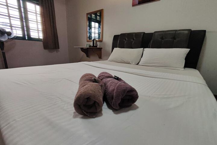 Room 10 of 36