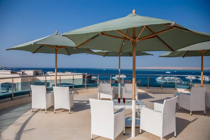 Sundeck 286 of 307