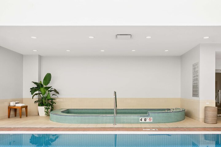 Pool 94 of 182