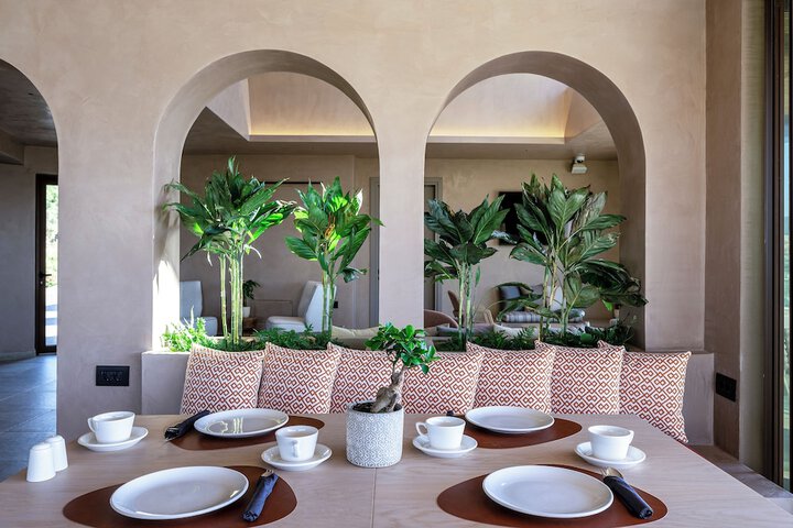 Dining 54 of 81