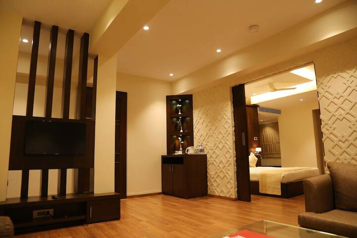 Room 13 of 39