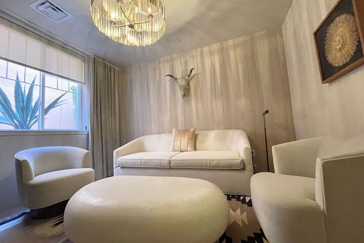 Room 41 of 65