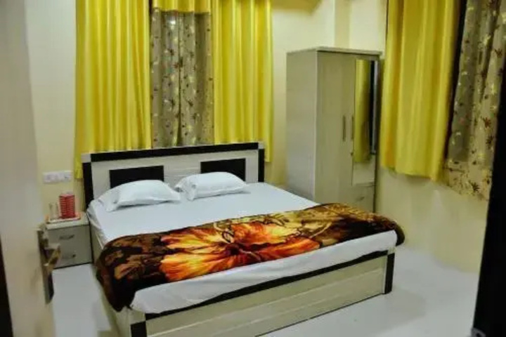 Room 3 of 11