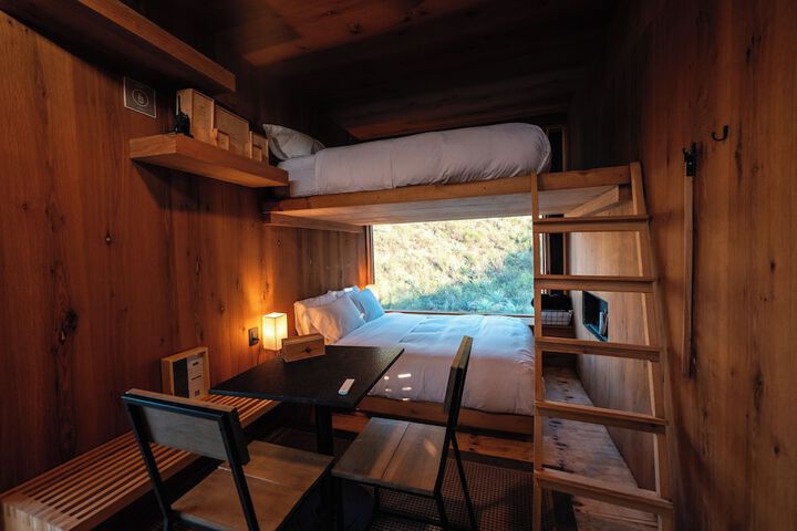 Room 5 of 32