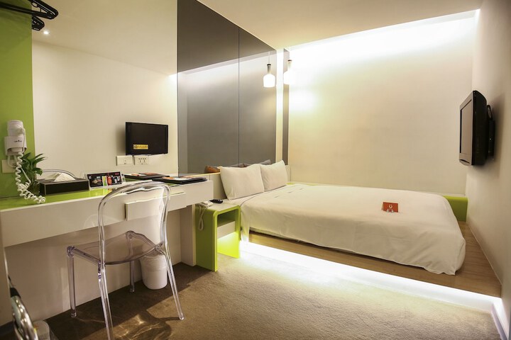 Room 6 of 45