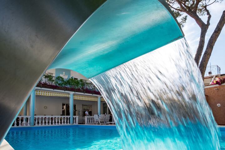 Pool 46 of 71