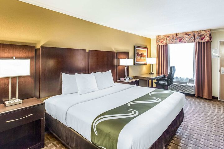 hotels in abilene tx with jacuzzi in room