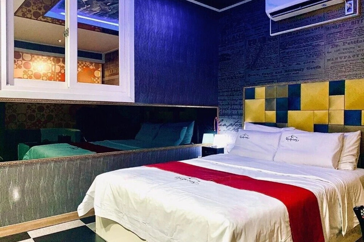 Room 2 of 14