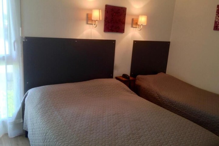 Room 7 of 42