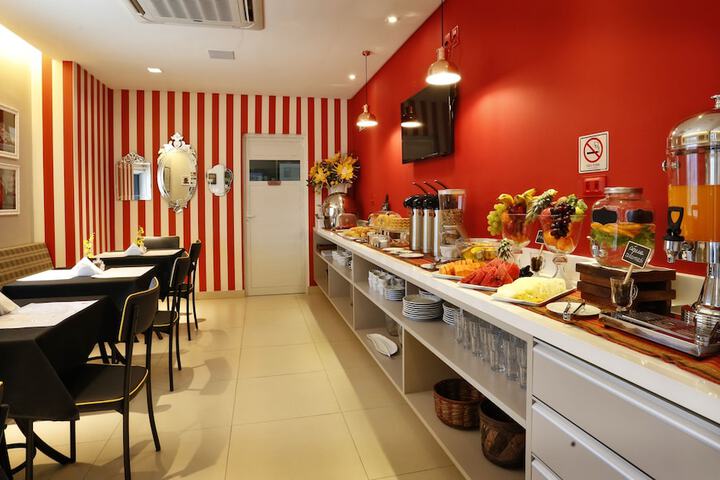 Breakfast/Coffee Service 18 of 39