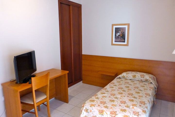 Room 3 of 30