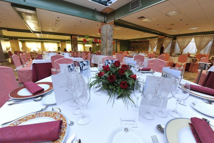 Banquet hall