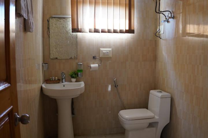 Room 34 of 44