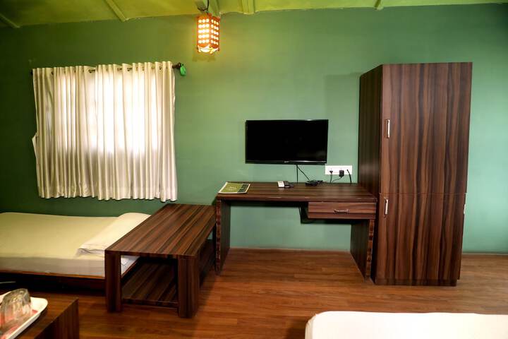 Room 9 of 87