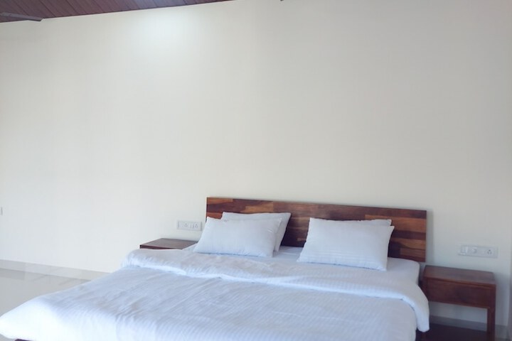 Room 6 of 40