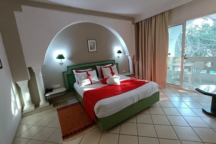tunsia lodge Hotel