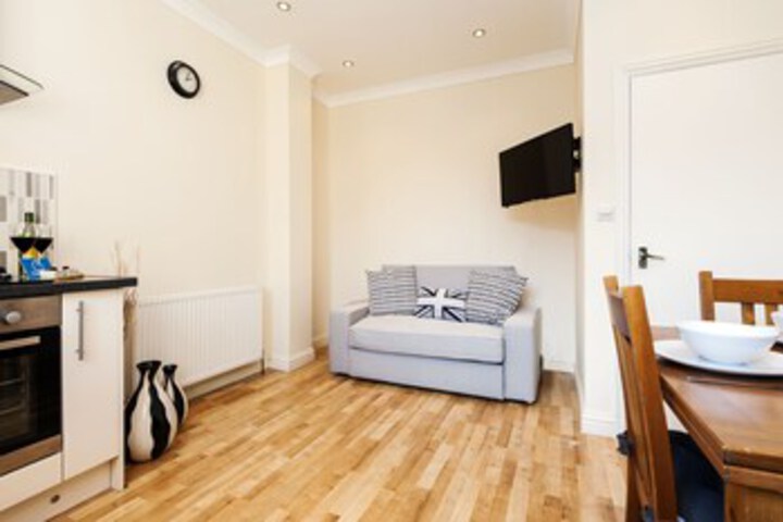Room 18 of 19