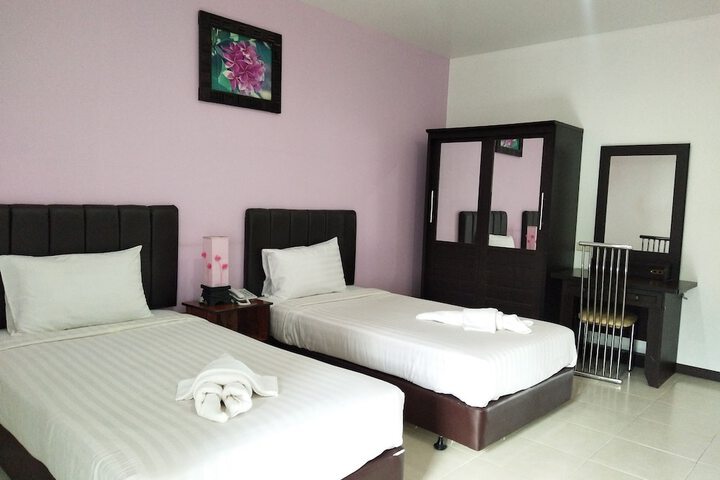 Room 6 of 23