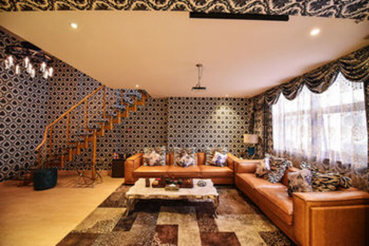 Room 33 of 36