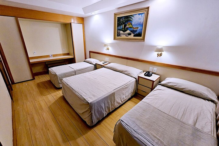 Room 40 of 115