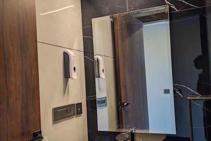 Room 12 of 35