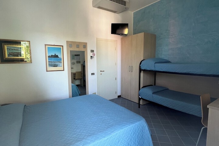 Room 22 of 71