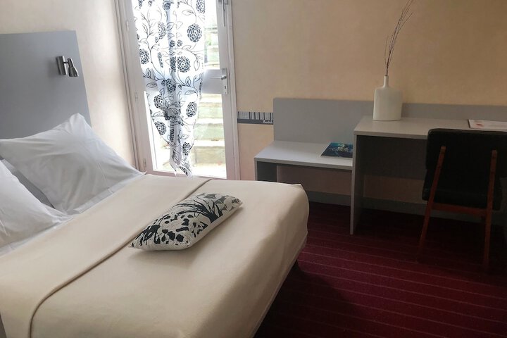 Room 5 of 31