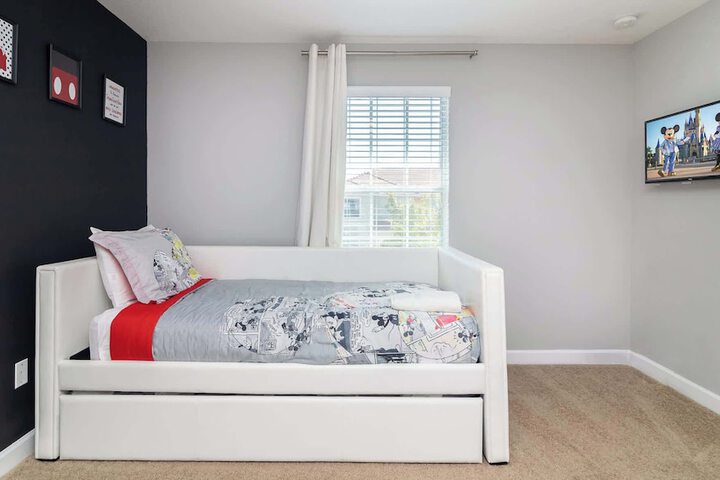Room 12 of 60