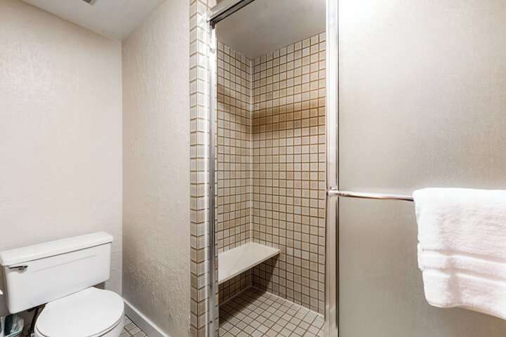 Room 306 of 331