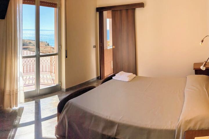 Room 57 of 204