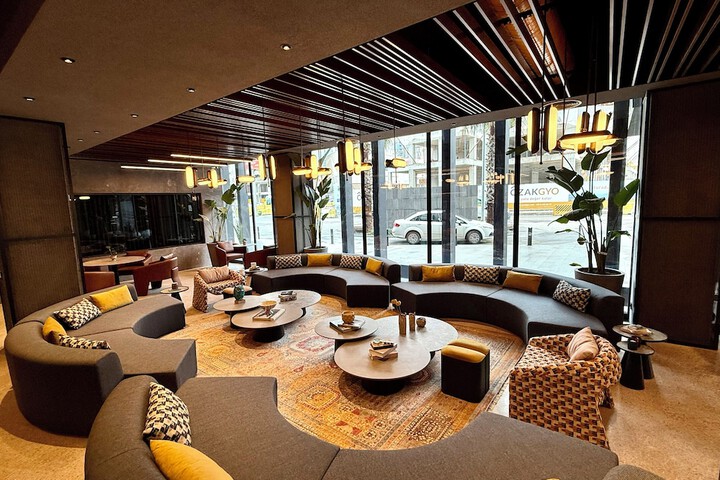 Hotel Interior 7 of 104