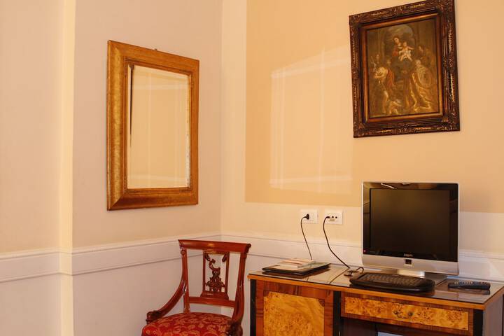 Room amenity